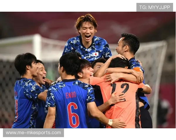 平民出身的中国足球球星如何突破重重困难实现职业梦想