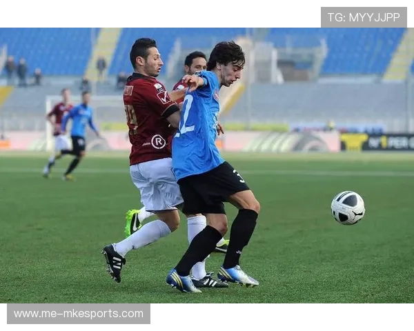 足球球商与球星商解析:如何衡量球员智慧与市场价值的双重标准 足球球商与球星商解析:如何衡量球员智慧与市场价值的双重标准