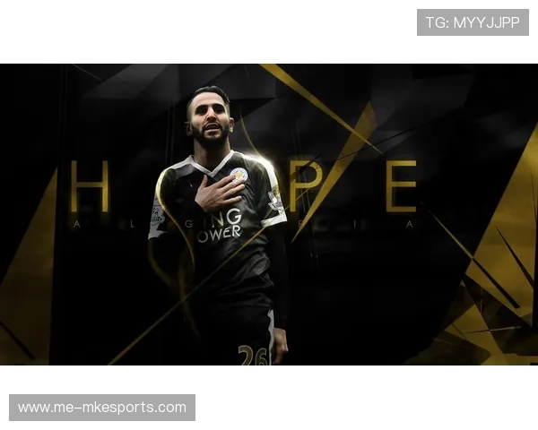 足球红衣球星激情瞬间高清壁纸展现荣耀与速度魅力 足球红衣球星激情瞬间高清壁纸展现荣耀与速度魅力